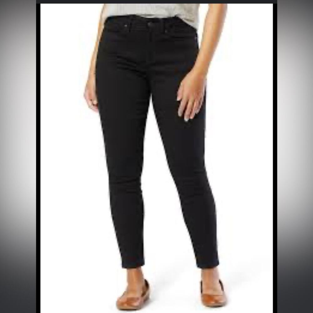 Signature by Levi Strauss | Mid Rise Skinny Black Jeans Size 12S (W31 x L28)